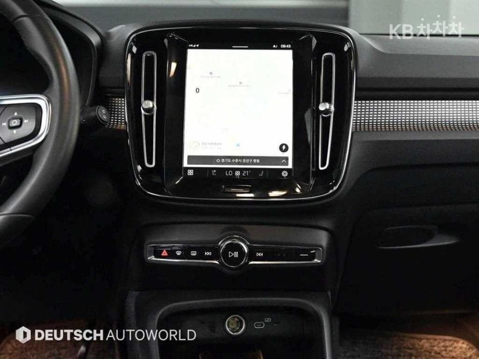 Volvo XC40 RechargeTwin Ultimate Стандартен - 14