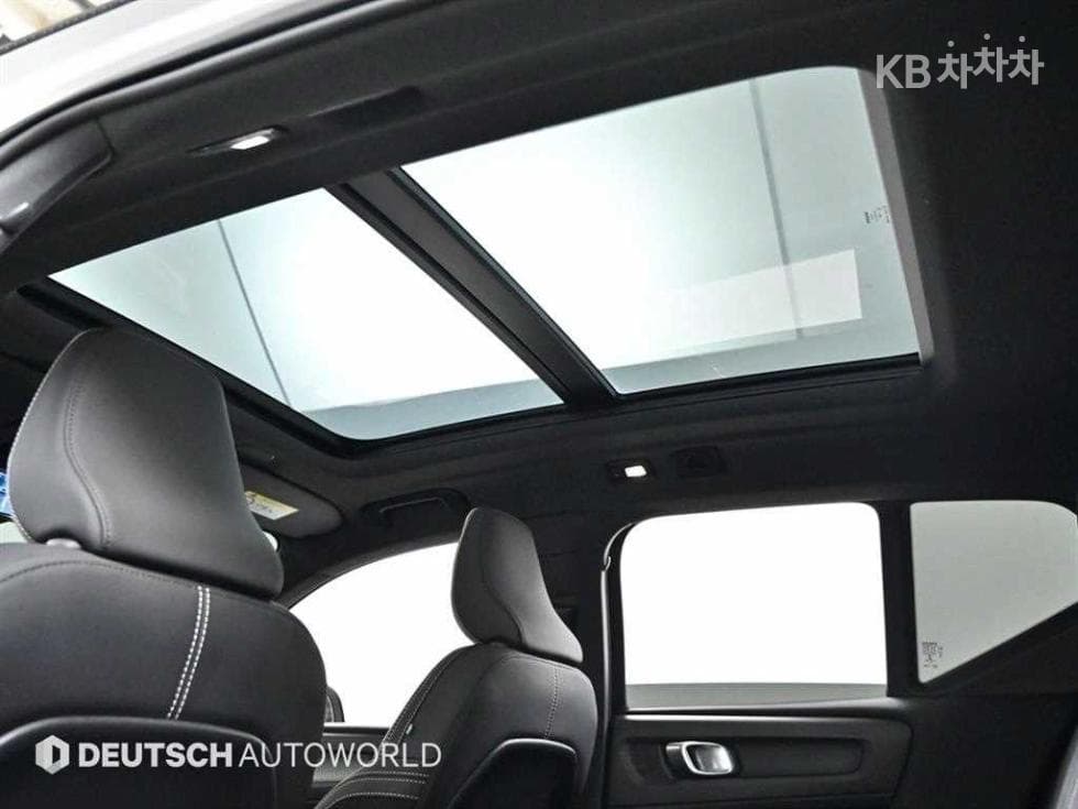 Volvo XC40 RechargeTwin Ultimate Стандартен - 19