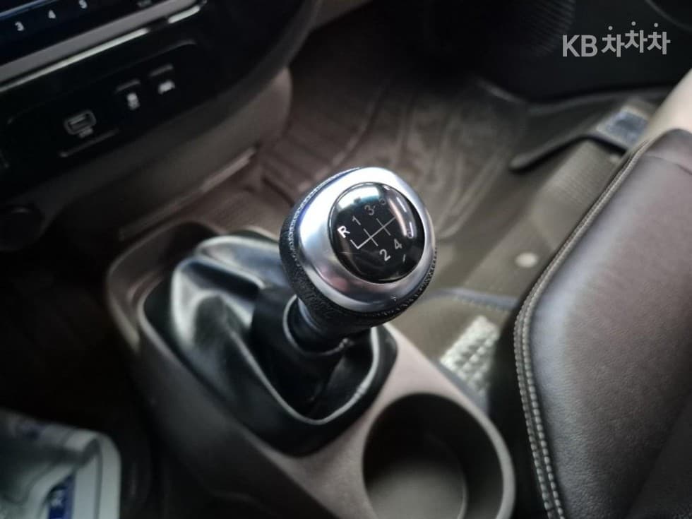 Хюндай Porter 2Удължено междуосие Двойна Кабина LPG Стил - 7