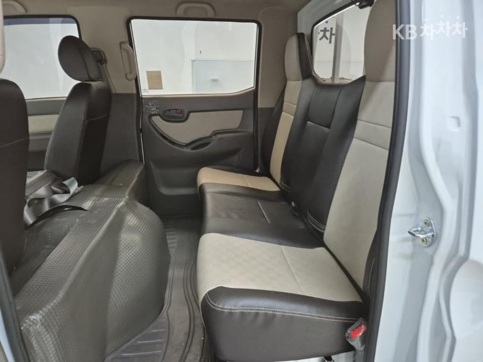 Хюндай Porter 2Удължено междуосие Двойна Кабина LPG Стил - 11