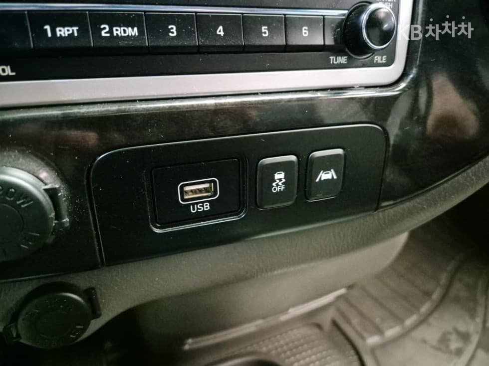 Хюндай Porter 2Удължено междуосие Двойна Кабина LPG Стил - 13