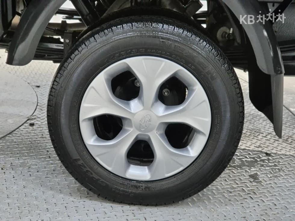 Хюндай Porter 2Удължено междуосие Двойна Кабина LPG Стил - 16