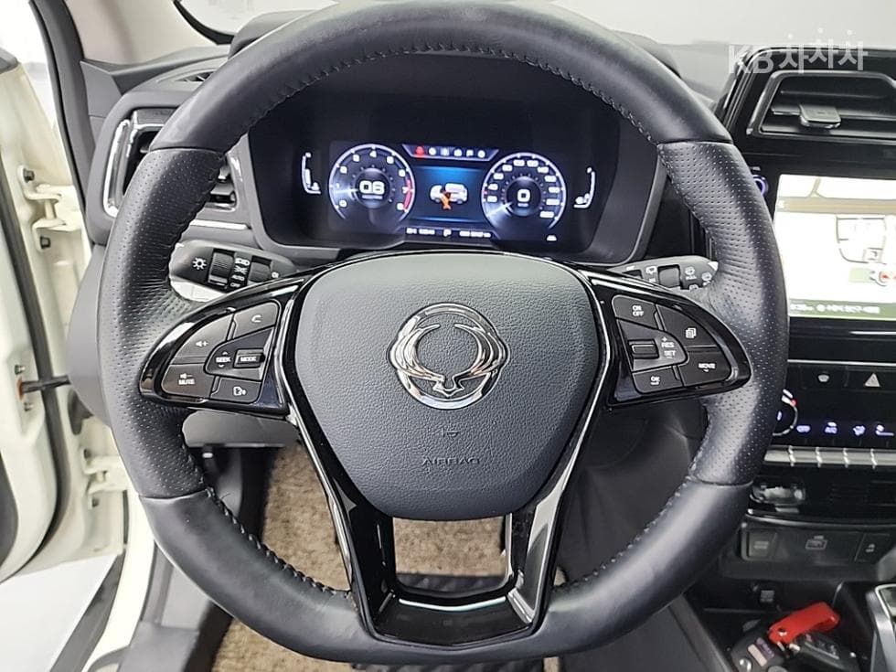 (11go1307)KG Mobility Veri New Tivoli Petrol V7 2WD Basic - 9