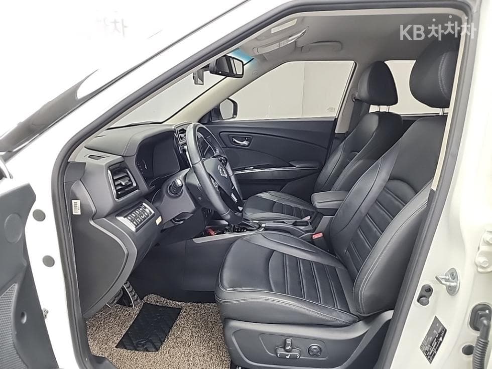 (11go1307)KG Mobility Veri New Tivoli Petrol V7 2WD Basic - 11