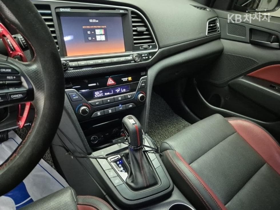 Хюндай Avante (Elantra)AD1.6 Турбо Бензин Директ Инжекция 스포츠 - 10