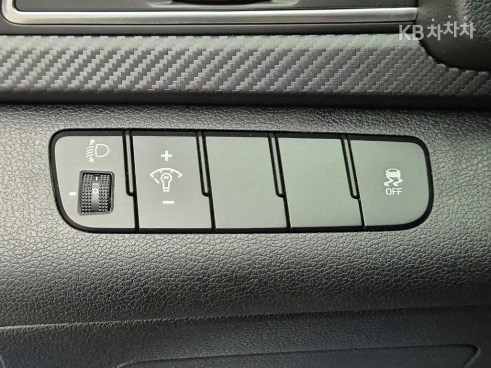 Хюндай Avante (Elantra)AD1.6 Турбо Бензин Директ Инжекция 스포츠 - 17