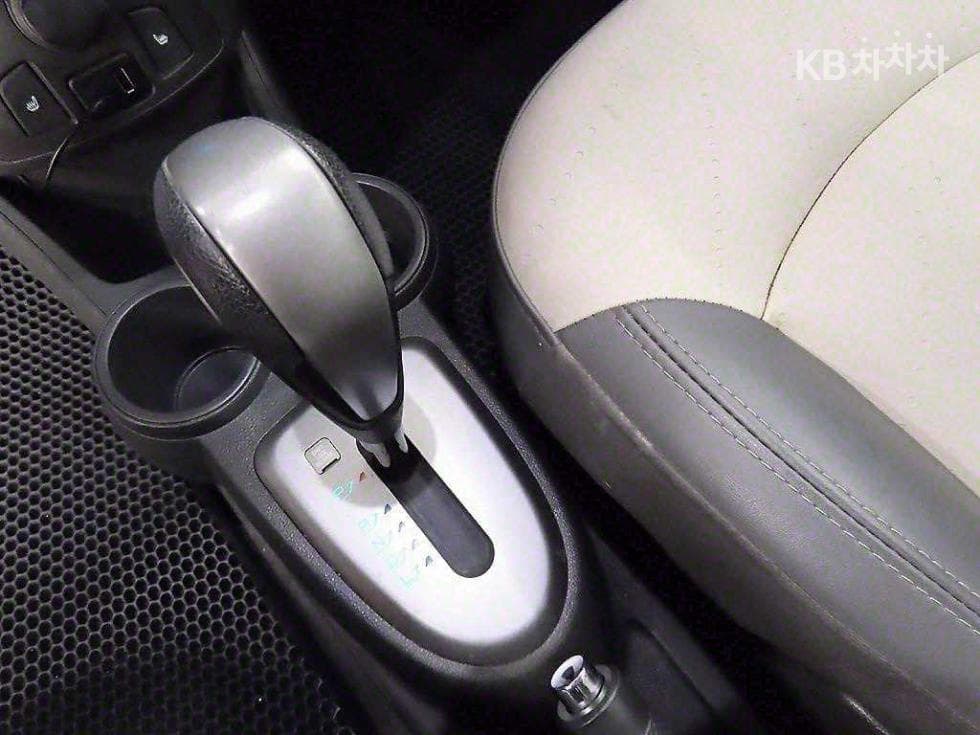 Джи Ем Корея Chevrolet СпаркСпарк S LT - 10