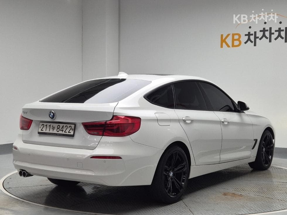 BMW GranTurismo 3 Series GT 320d F34 (2013~) - Image 3
