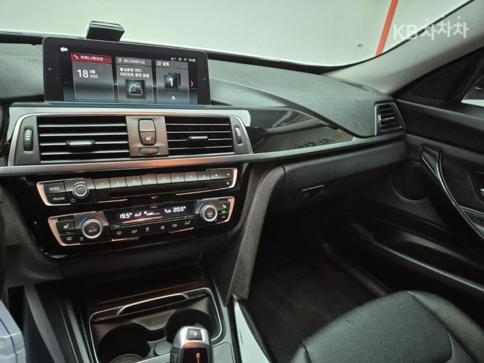 (211n8422)BMW GranTurismo 3 Series GT 320d F34 (2013~) - 10