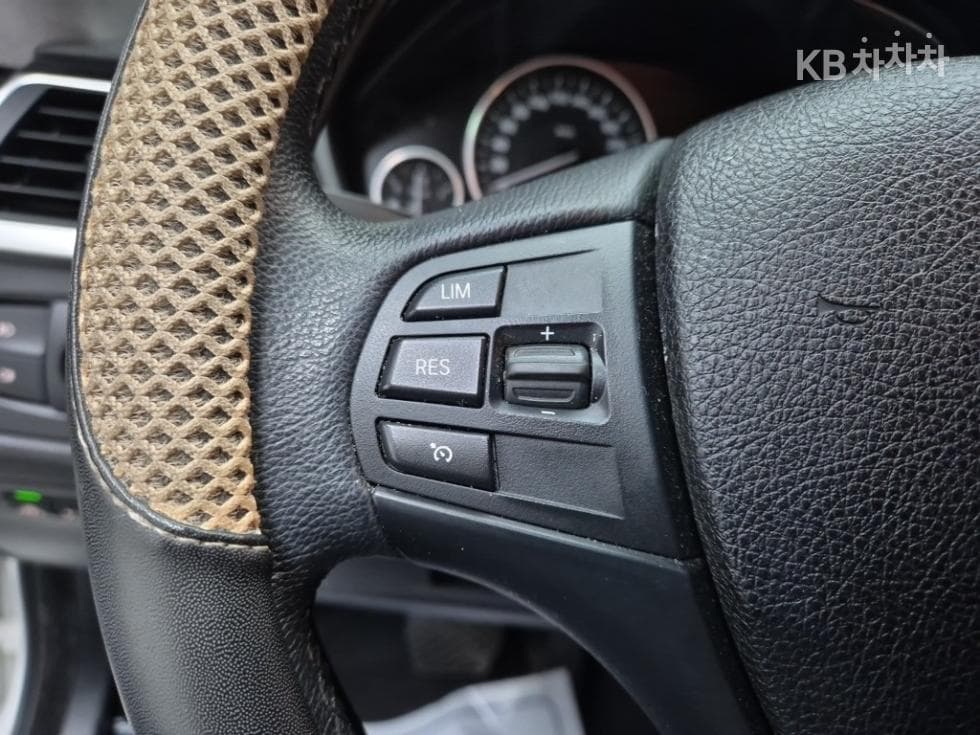 (211n8422)BMW GranTurismo 3 Series GT 320d F34 (2013~) - 16