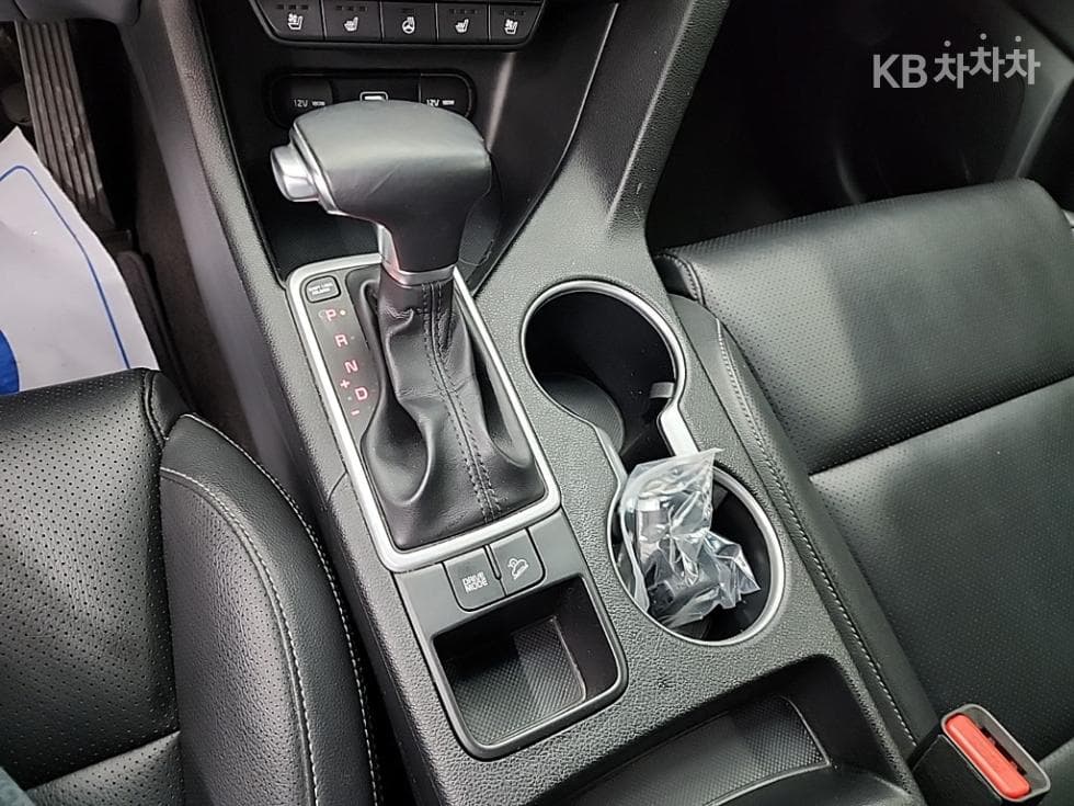 Киа Sportage 더 볼드2.0 Бензин 2WD Престиж - 8