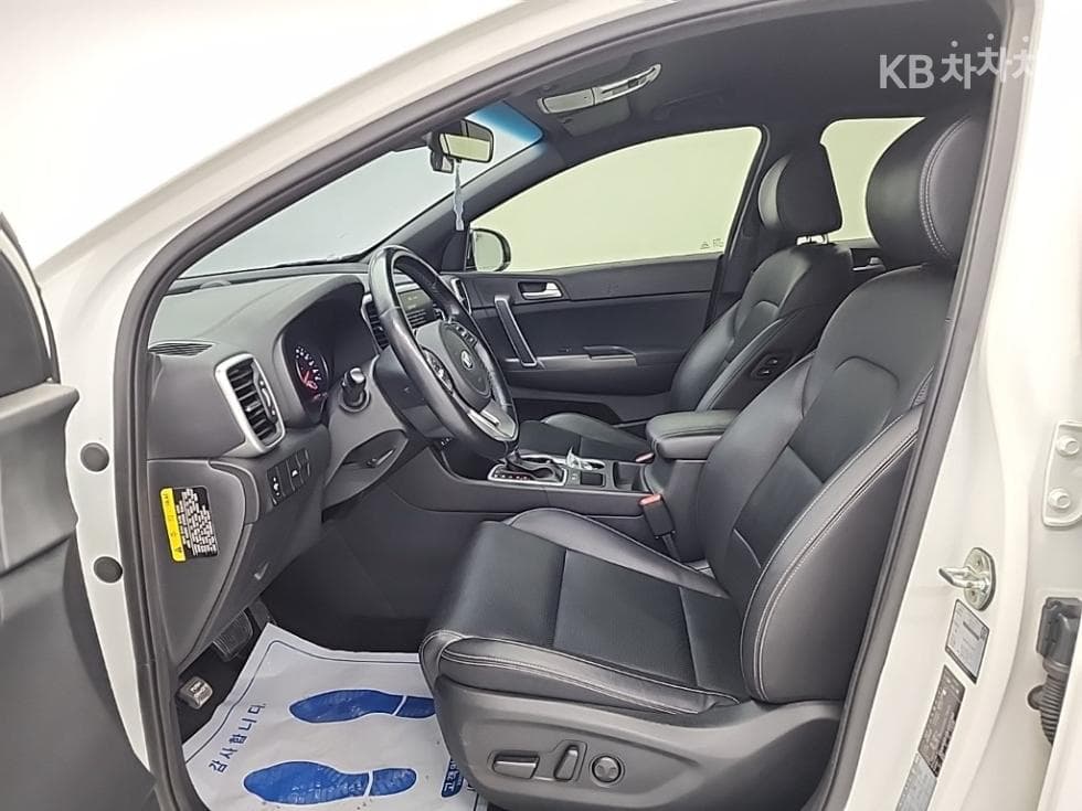 Киа Sportage 더 볼드2.0 Бензин 2WD Престиж - 11