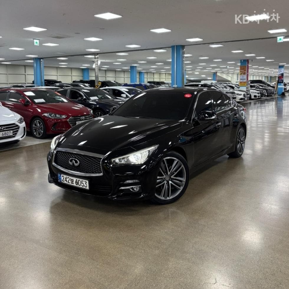 Seater피니티 Q50 2.2d Premium - Image 1
