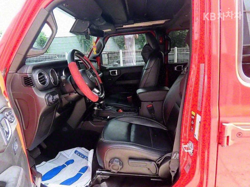 지프 랭글러 (JL)2.0 오버랜드 4도어 파워Товарна надстройка Стандартен - 5