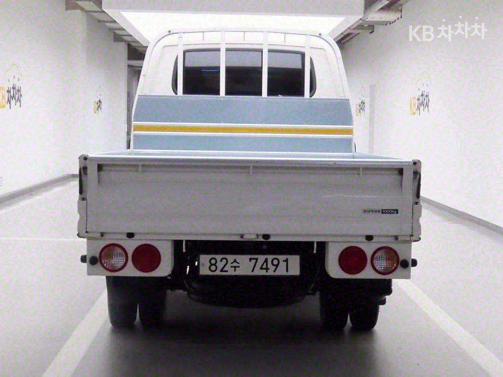 Киа The New (фейслифт) Бонго 3 (лек)1 тон Двойна Кабина Удължено междуосие 2WD L - 3