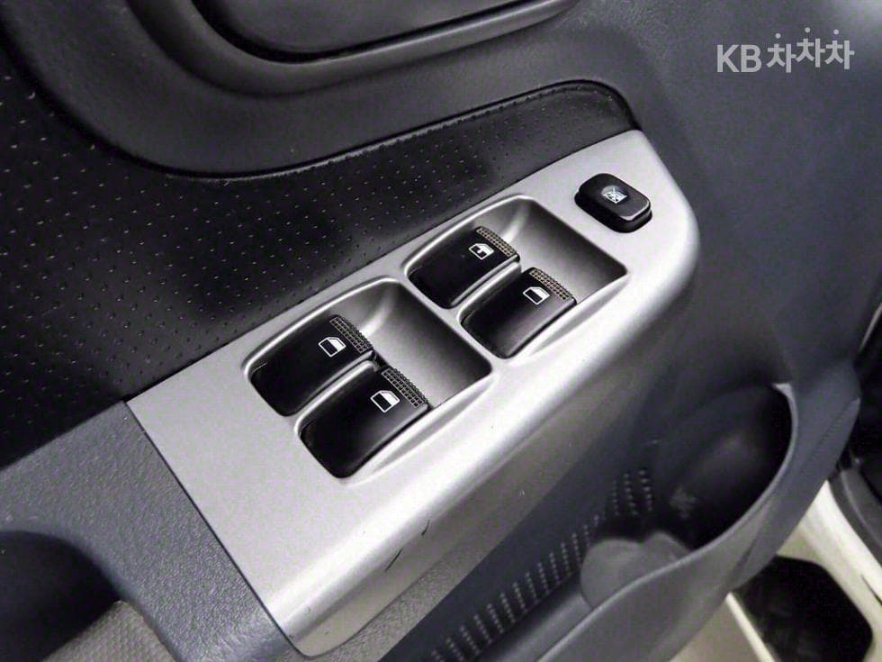 Киа The New (фейслифт) Бонго 3 (лек)1 тон Двойна Кабина Удължено междуосие 2WD L - 11