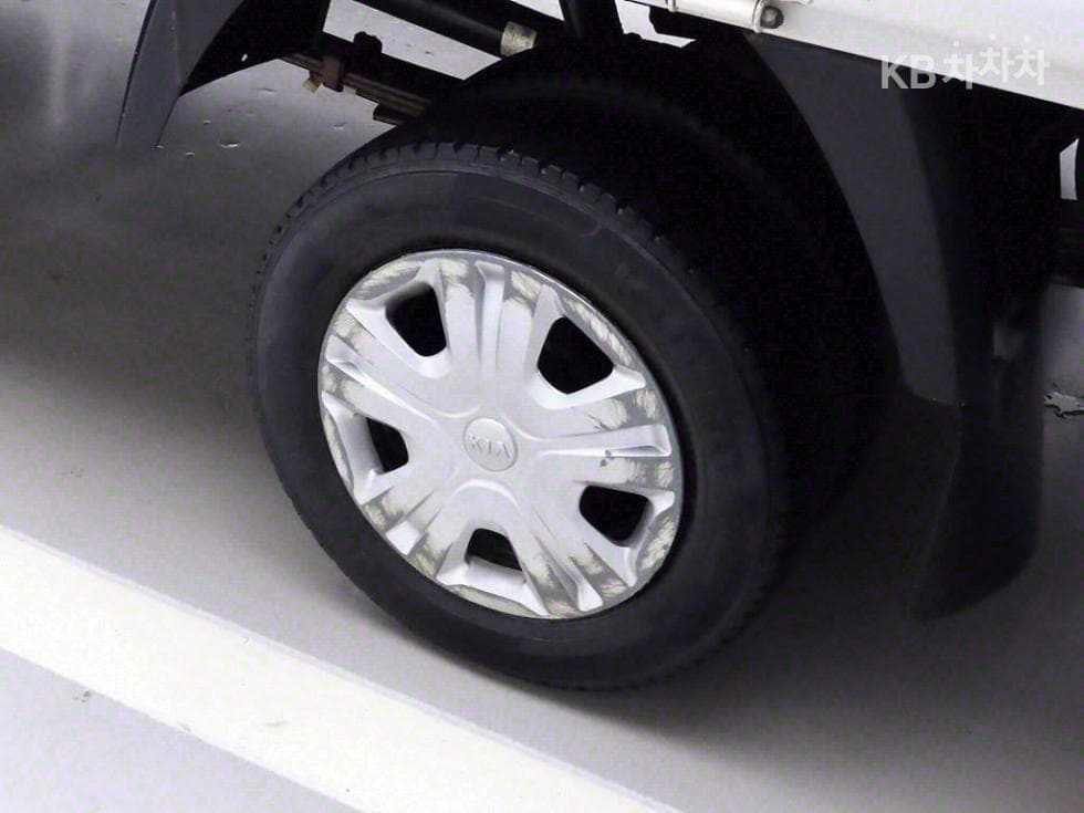 Киа The New (фейслифт) Бонго 3 (лек)1 тон Двойна Кабина Удължено междуосие 2WD L - 17