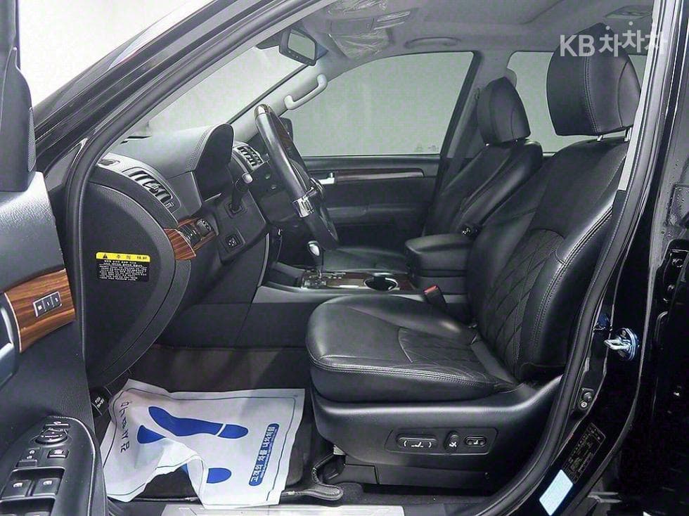 Киа The New (фейслифт) Mohave4x4 President 7-местен (Лимузин) - 11