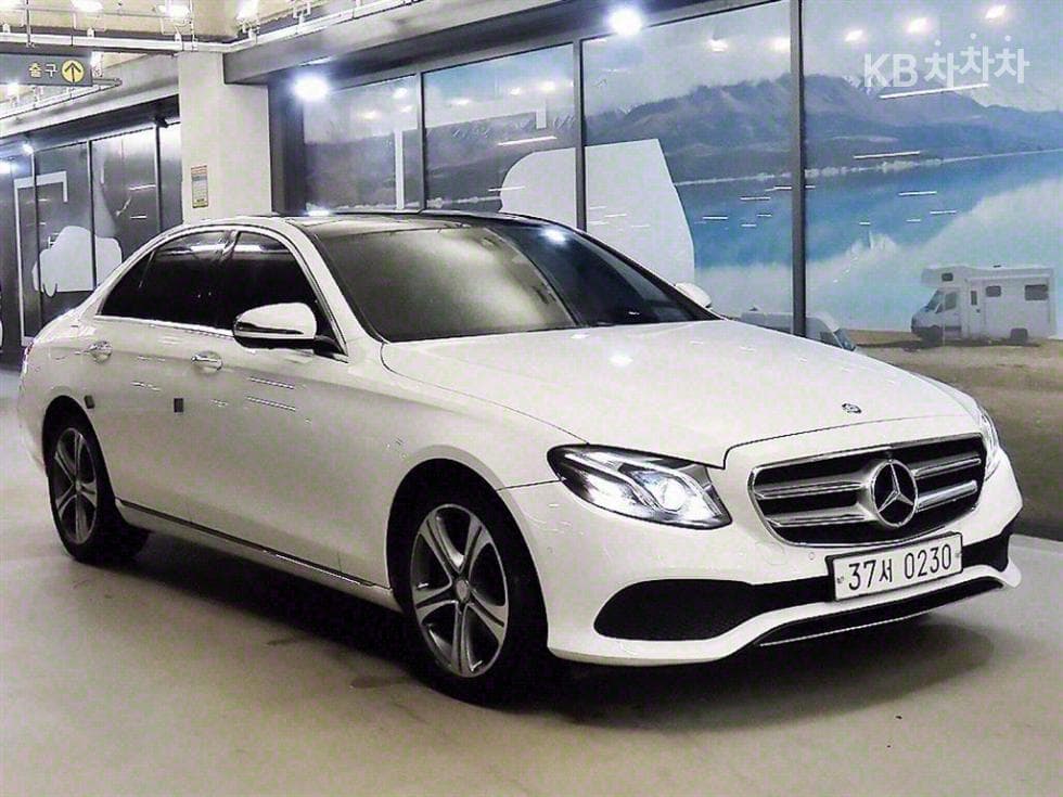 Mercedes-Benz E-Клас (W213) E300 4Matic Avantgarde - Image 1