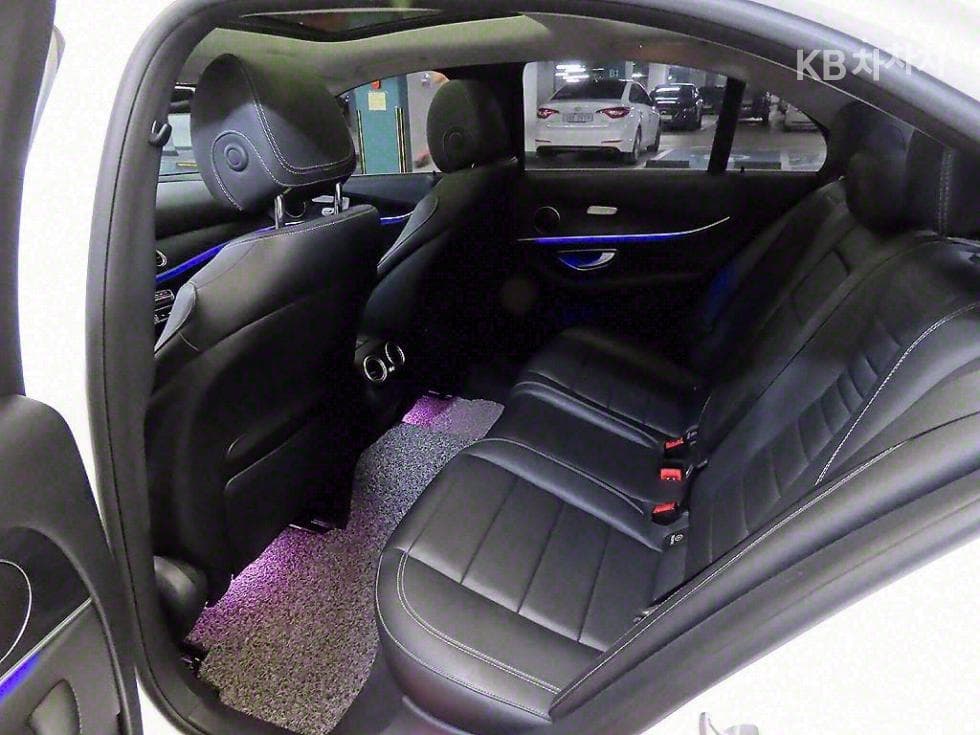 Mercedes-Benz E-Клас (W213)E300 4Matic Avantgarde - 7