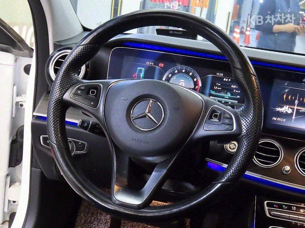 Mercedes-Benz E-Клас (W213)E300 4Matic Avantgarde - 8