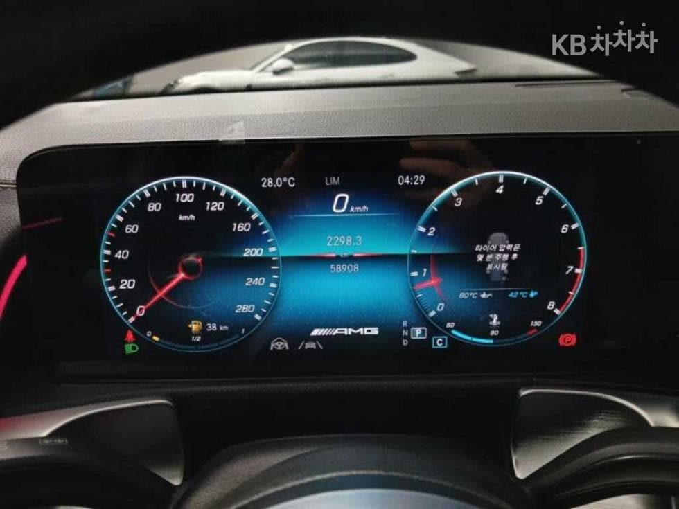 Mercedes-Benz GLB(X247)M-AMG GLB 35 4Matic - 10