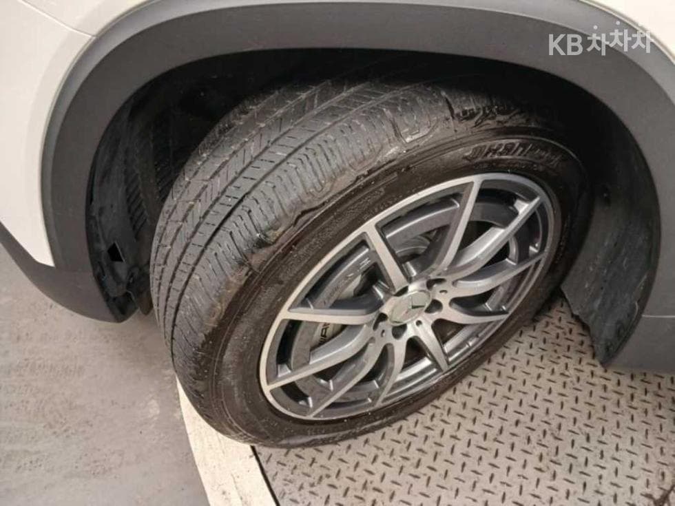Mercedes-Benz GLB(X247)M-AMG GLB 35 4Matic - 20