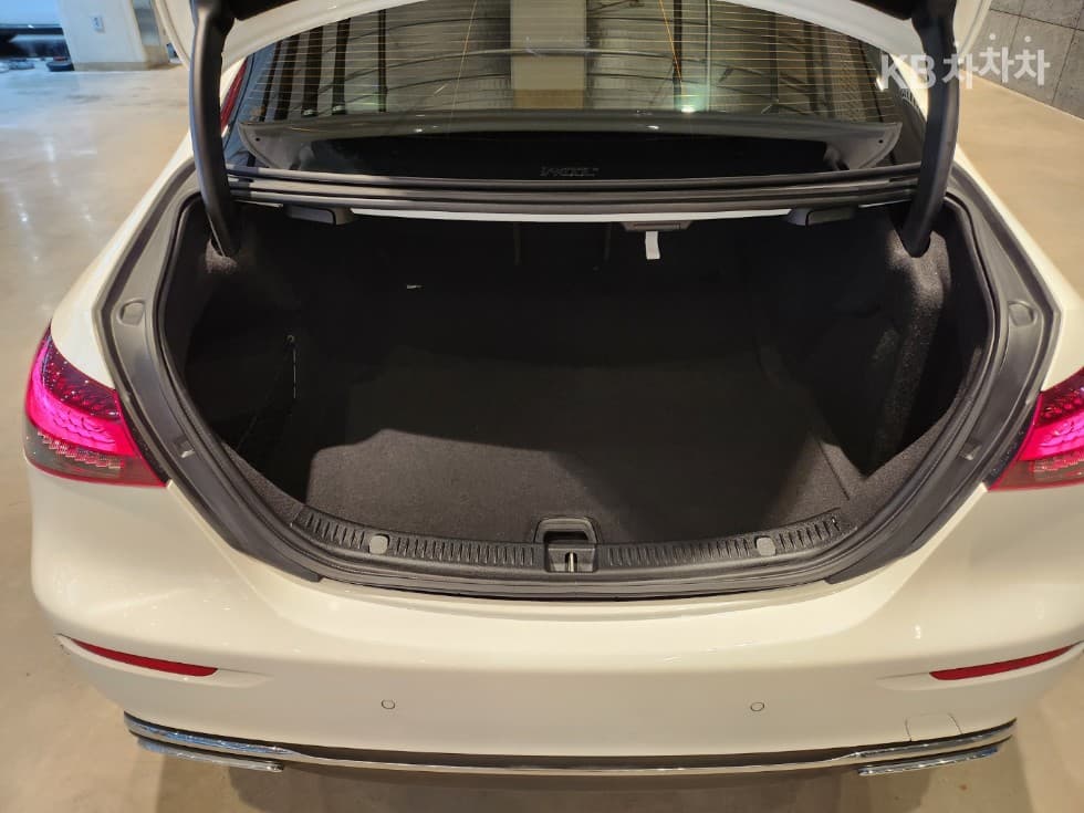 Mercedes-Benz E-Class (W213)E250 Exclusive - 6