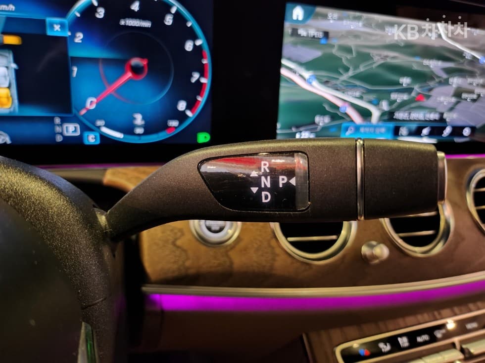 Mercedes-Benz E-Class (W213)E250 Exclusive - 13