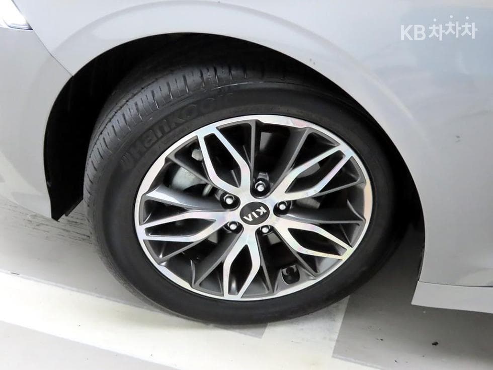 Киа K5 3-토 поколение2.0 LPI Рент-а-кар Тренди - 19