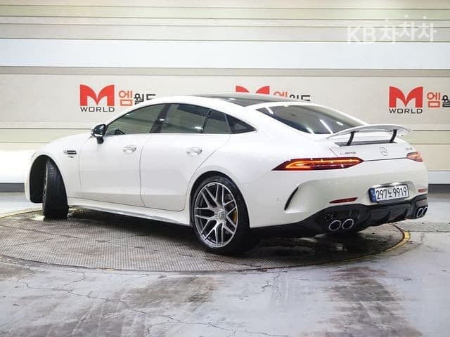 벤츠 AMG GT 4door 43 4MATIC+ Dynamic - Image 3