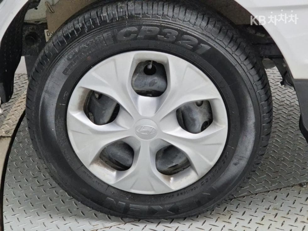 Хюндай Porter 2LPG Box Truck Удължено междуосие Super Cab Смарт - 17