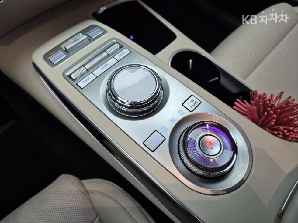 Дженезис GV70Бензин 2.5T AWD - 8