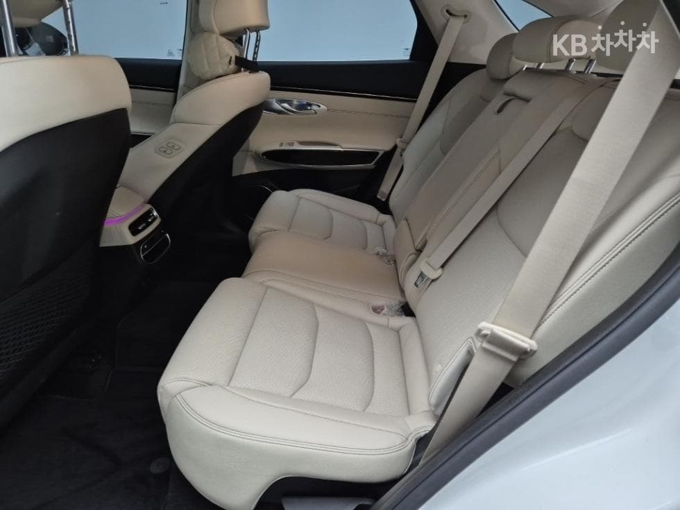 Дженезис GV70Бензин 2.5T AWD - 12