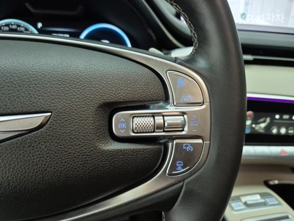 Дженезис GV70Бензин 2.5T AWD - 15