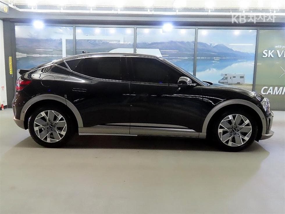 Дженезис GV60Стандартен 2WD Стандартен - 3