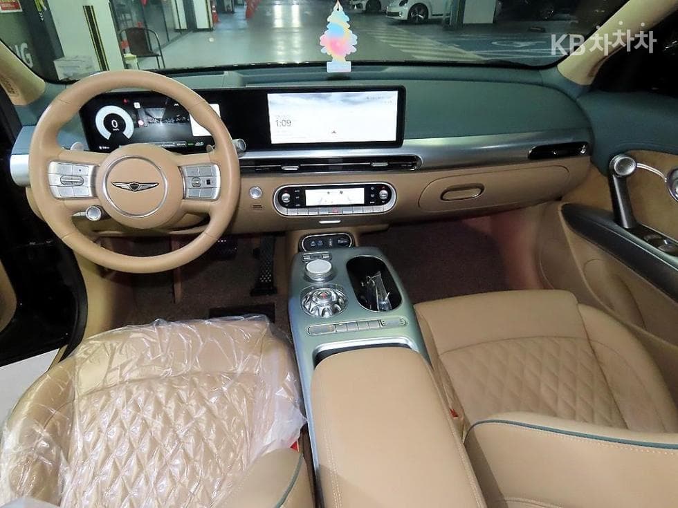 Дженезис GV60Стандартен 2WD Стандартен - 10