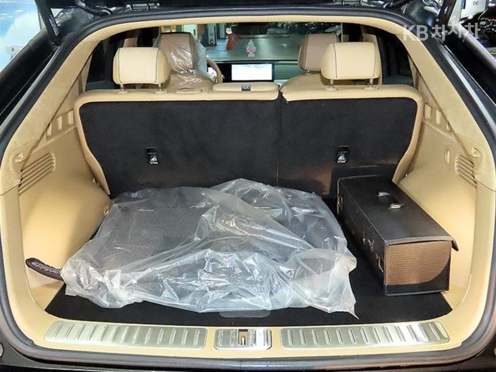 Дженезис GV60Стандартен 2WD Стандартен - 16