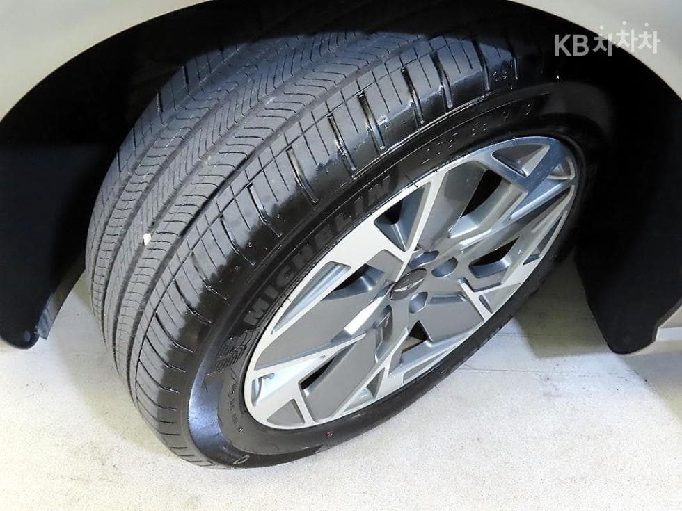 Дженезис GV60Стандартен 2WD Стандартен - 20