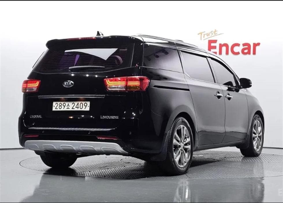 Киа All New Канивал7-местен (Лимузин) 2.2 Дизел Лимузин President - 2