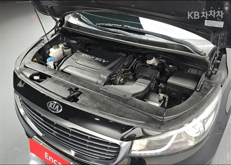 Киа All New Канивал7-местен (Лимузин) 2.2 Дизел Лимузин President - 6