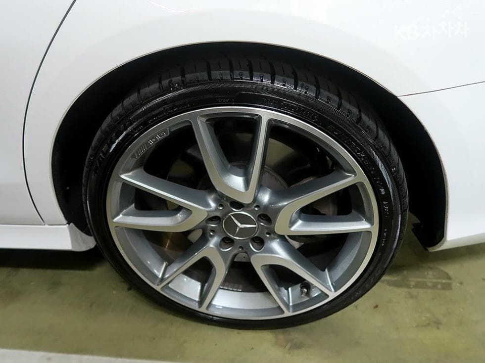 Mercedes-Benz E-Клас (W213)E43 AMG 4MATIC - 8