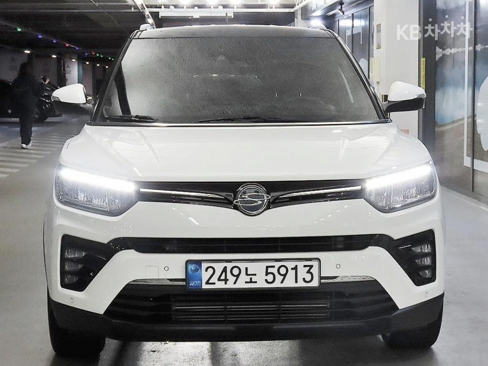 KG Mobility VERY New Tivoli Petrol V5 2WD Base - Image 2