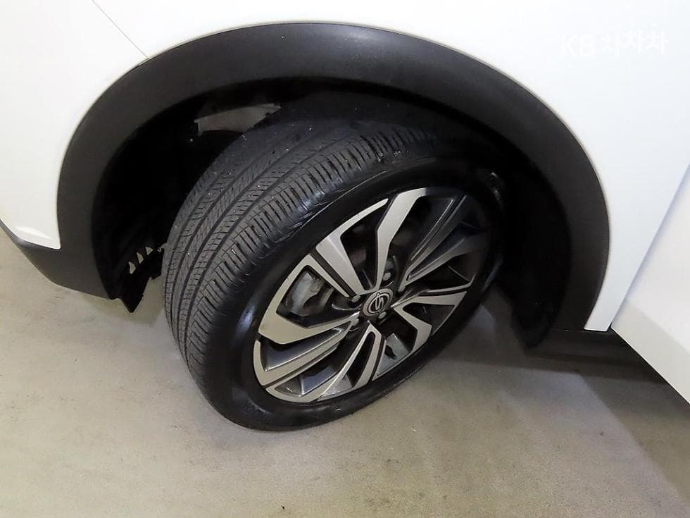 (249no5913)KG Mobility Veri New Tivoli Gasoline V5 2WD Basic - 20