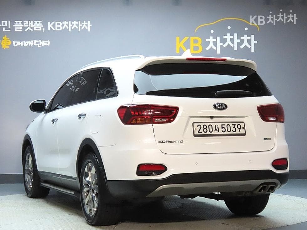 Киа The New (фейслифт) Sorento2.2 Дизел 2WD Престиж - 4