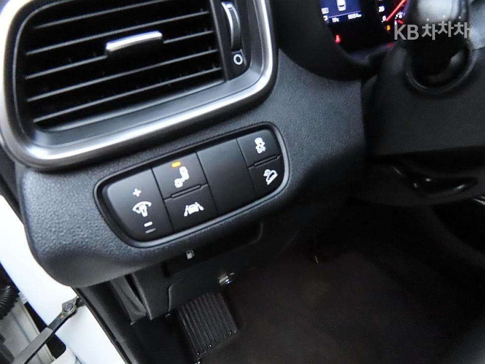 Киа The New (фейслифт) Sorento2.2 Дизел 2WD Престиж - 12