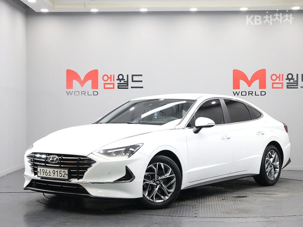 Hyundai Sonata (DN8) 2.0 Premium 패밀리 - Image 1