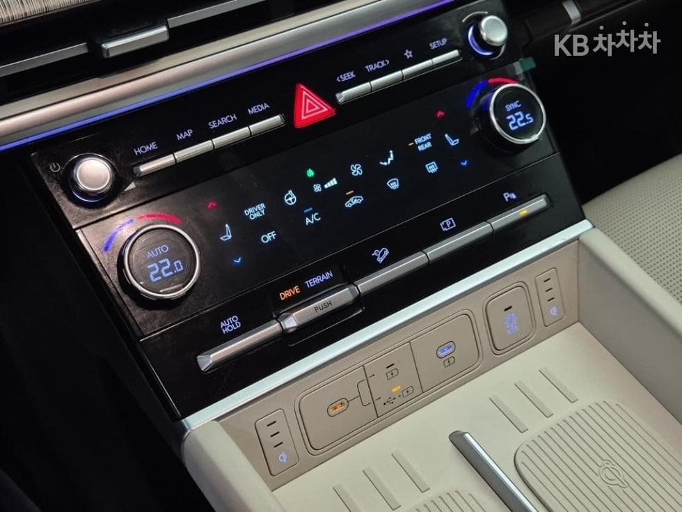 Хюндай Ди Всеново Санта Фе Хибрид MX51.6T HEV AWD Calligraphy - 17