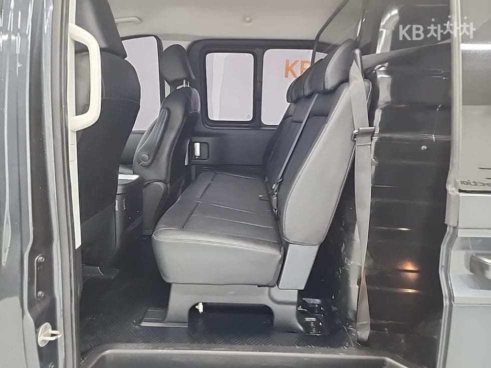 Хюндай Staria Cargo3.5 LPG Cargo 5 Modern - 12