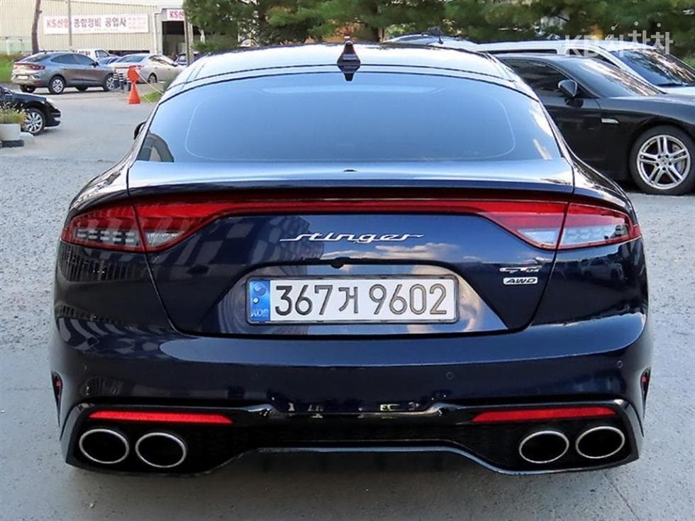 Киа Stinger2.0 Турбо 4x4 플래티넘 - 4